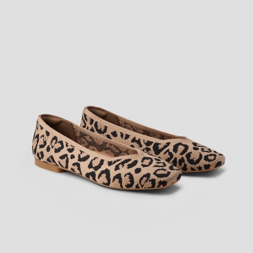 VIVAIA Square-Toe V-Cut Flats (Margot™ 2.0) Leopard size 38